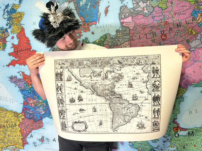 Póster del mapa de las Américas 1630 - Americae Nova Tabula con ciudades clave y vestimenta cultural